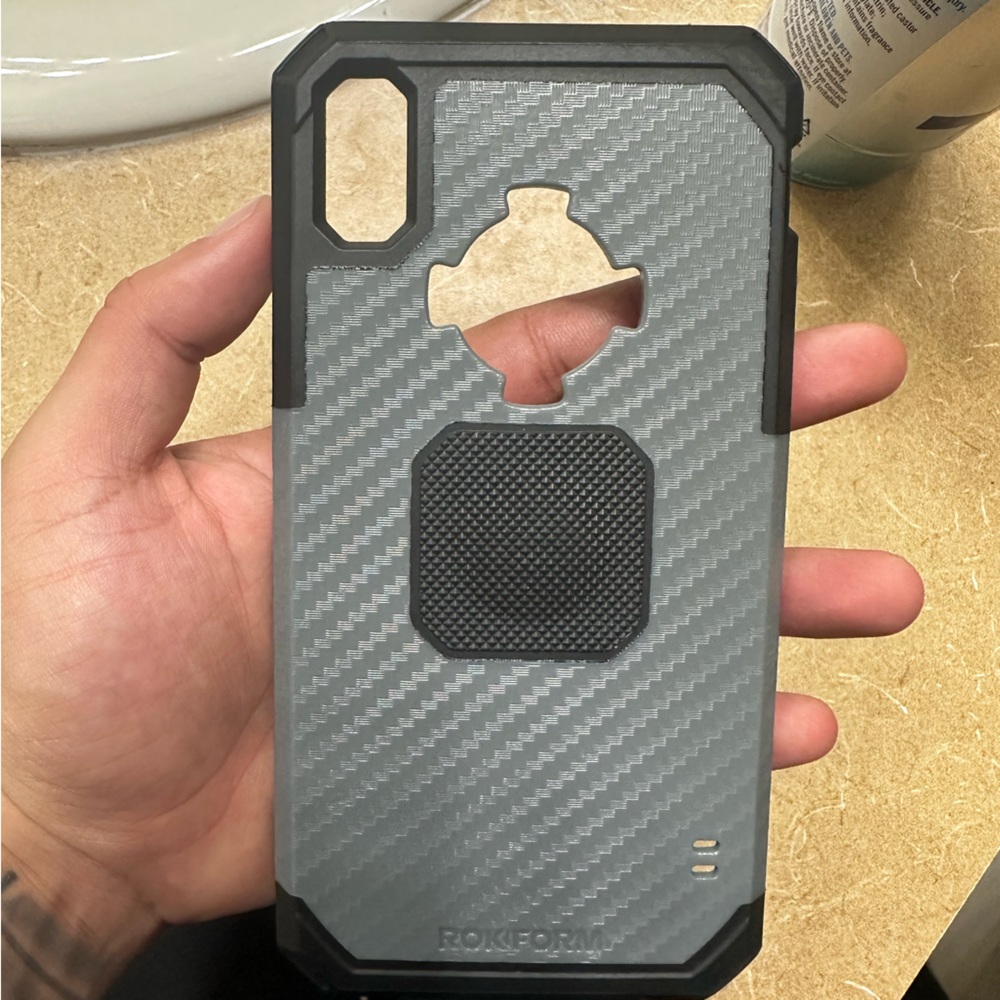 iPhone XS Max Rokform Magnetic Case